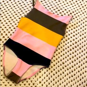 COS KIDS SWIMSUIT / CRISS CROSS STRAPS